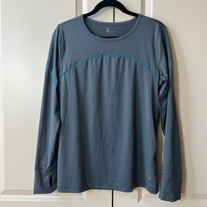 Gap Body Fit Athletic long sleeve top with thumb holes
